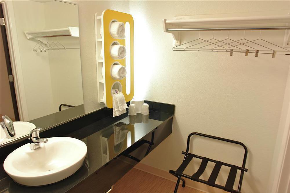 Motel 6-Tewksbury, Ma - Boston 객실 사진